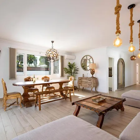 Villa Leona Carmen By