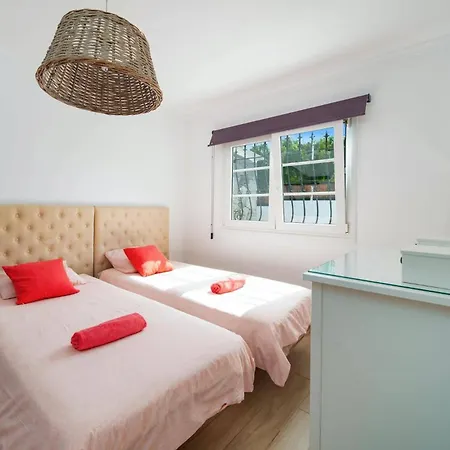 Leona Carmen By Willa Puerto del Carmen (Lanzarote)