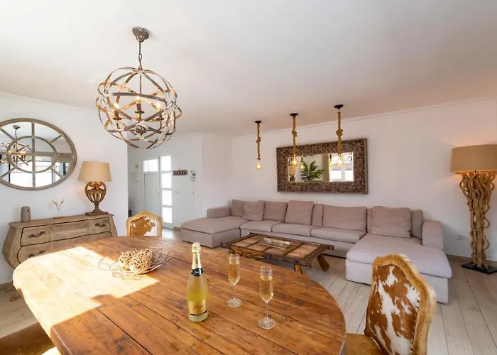 Willa Leona Carmen By