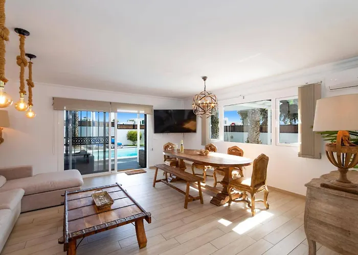 Willa Leona Carmen By *